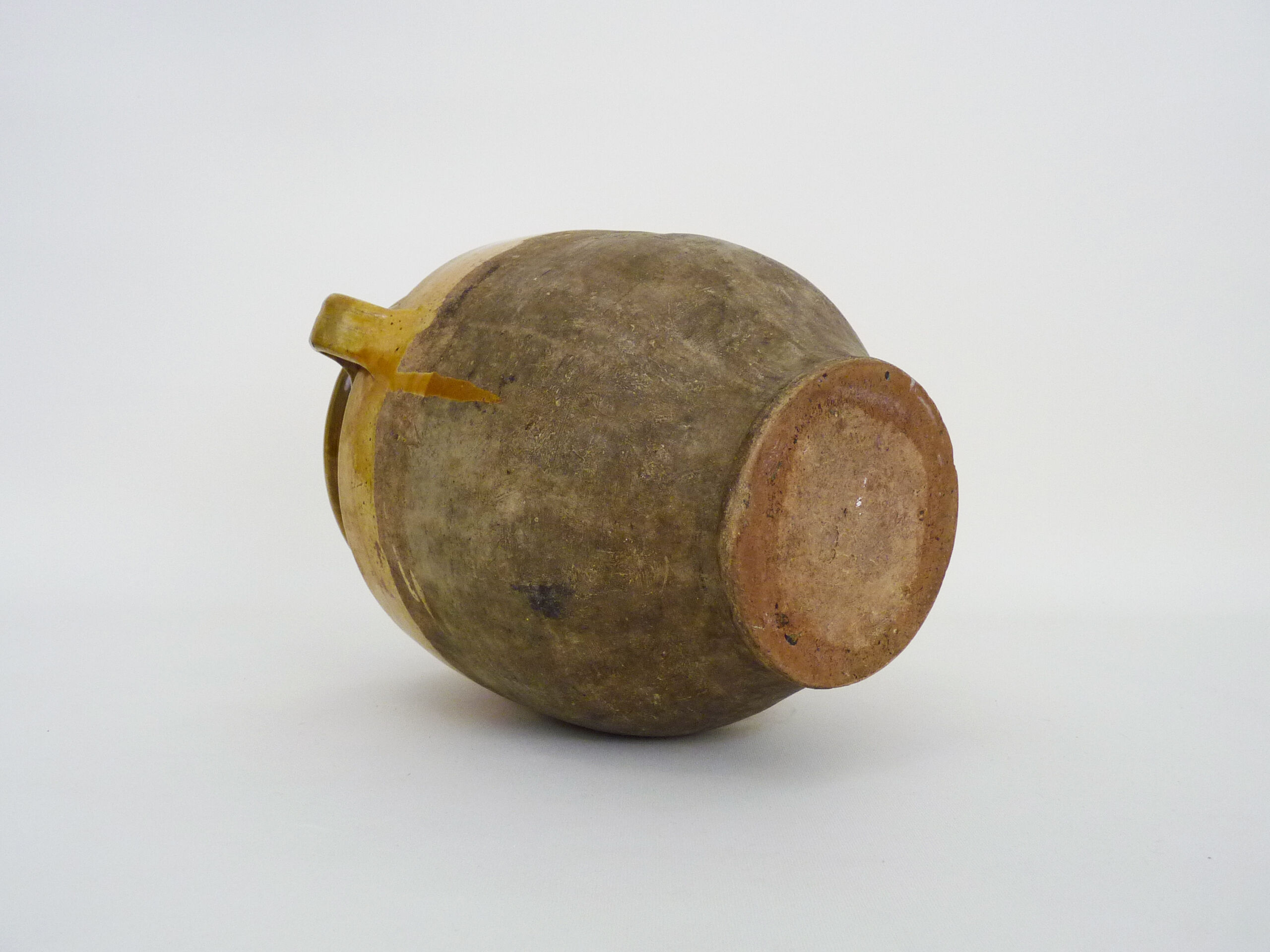 Varnished yellow confit pot, south-west of France. Conservation jar. Pyrenees XIXth