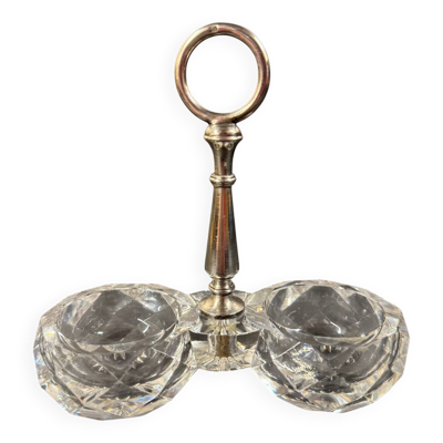 Salière double en cristal taillé signée Baccarat avec monture en métal