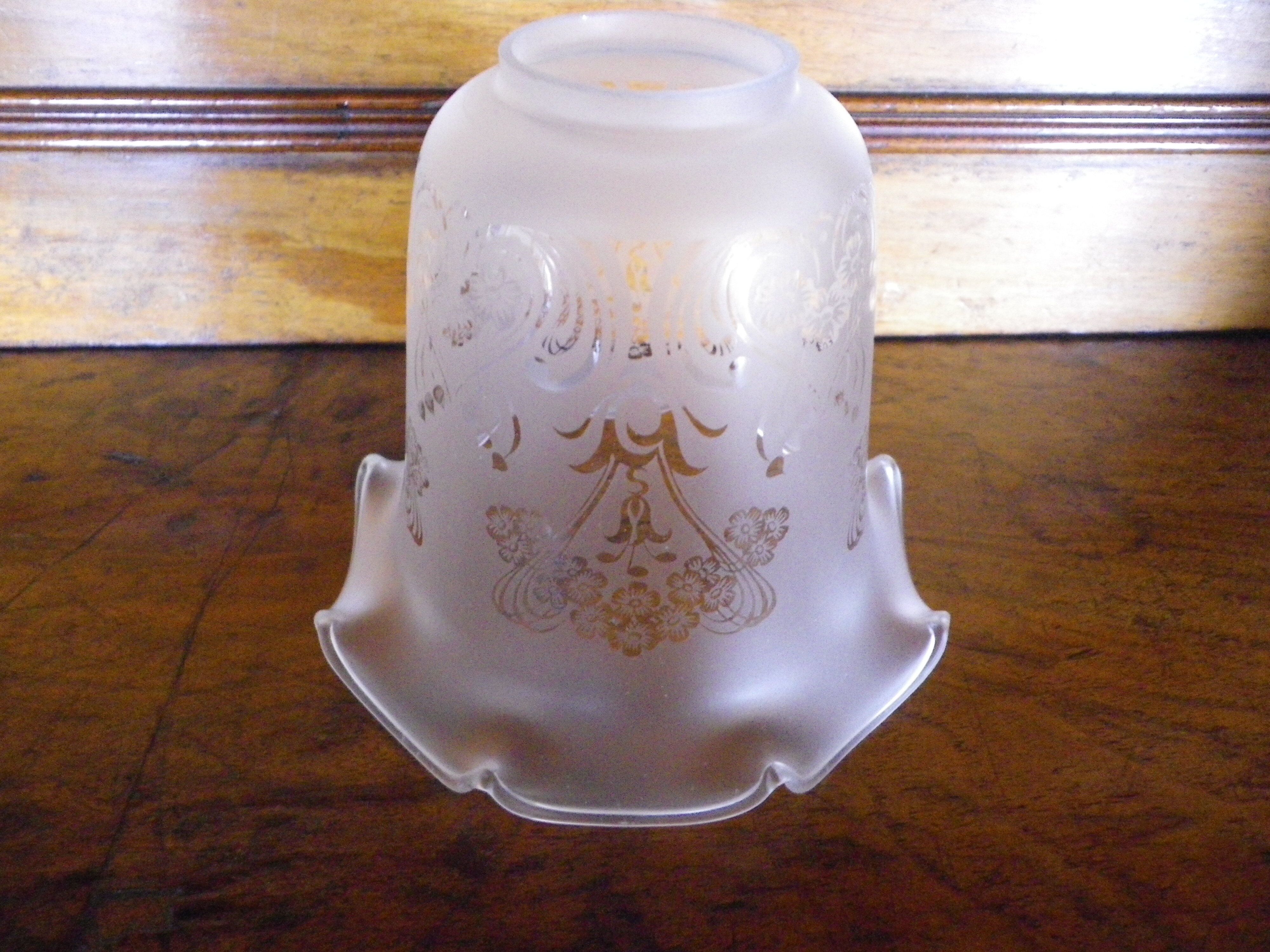 Gilded metal chandelier, 5 branches, opaque glass cupola - 60s/70s