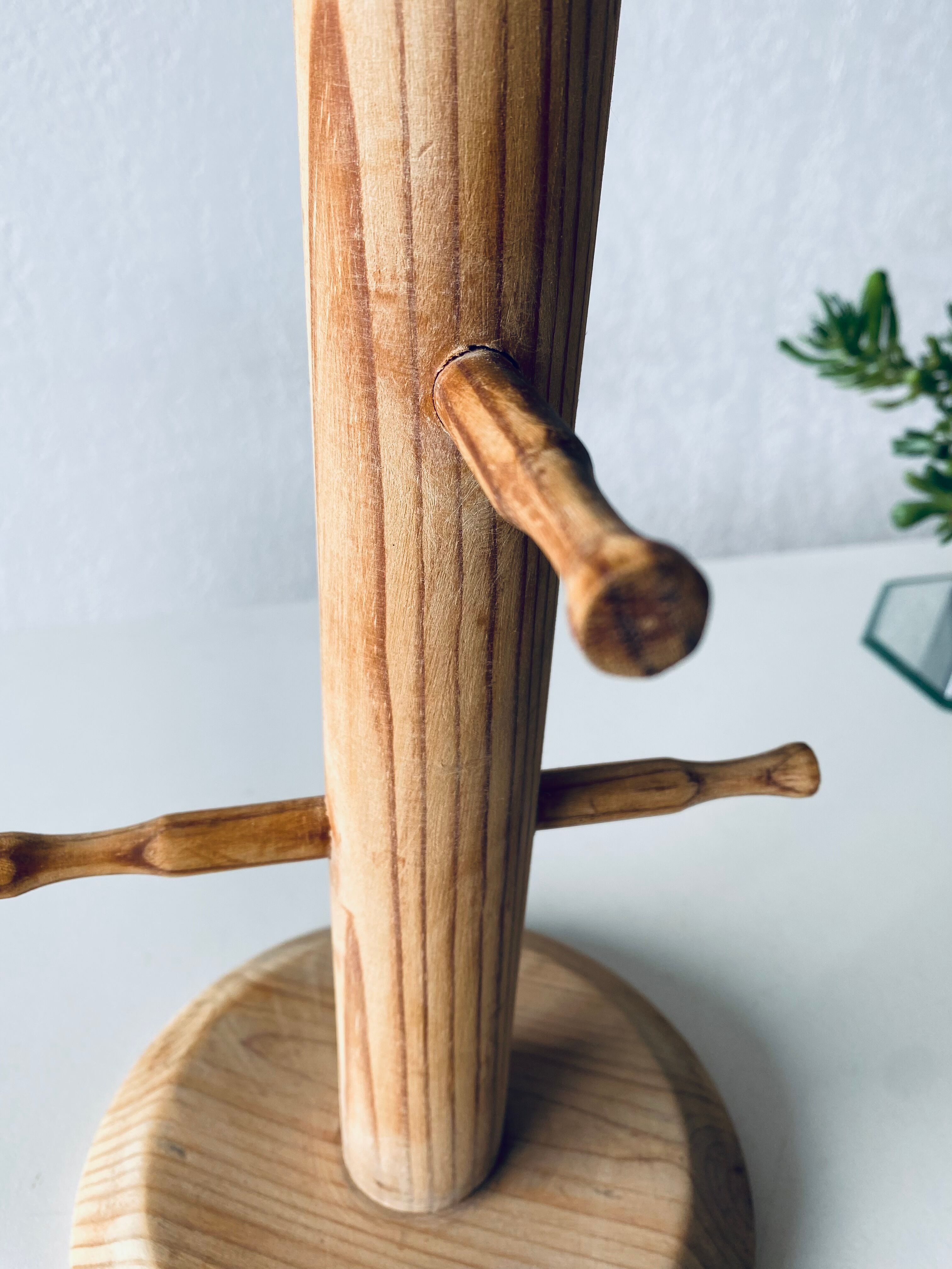 Wooden jewelry holder