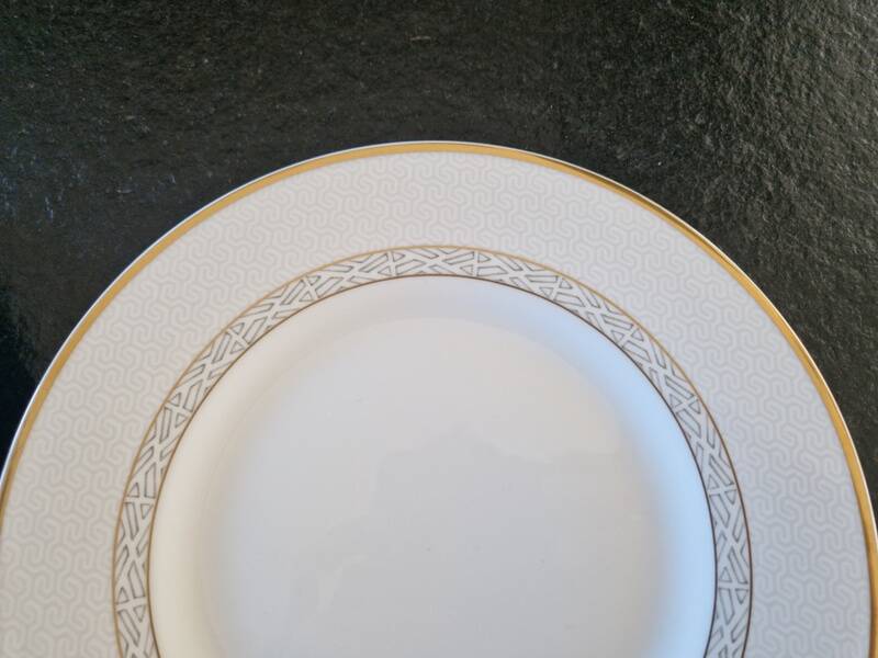 Villeroy and Boch - Pair of Kimono dessert plates, Château