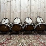 Suite de 4 fauteuils cabriolets à médaillons d'époque Louis XVI