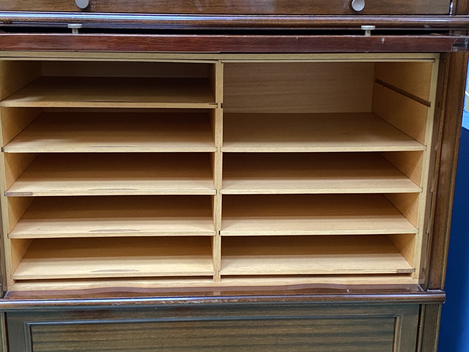 MD bookcase in mahogany 1970