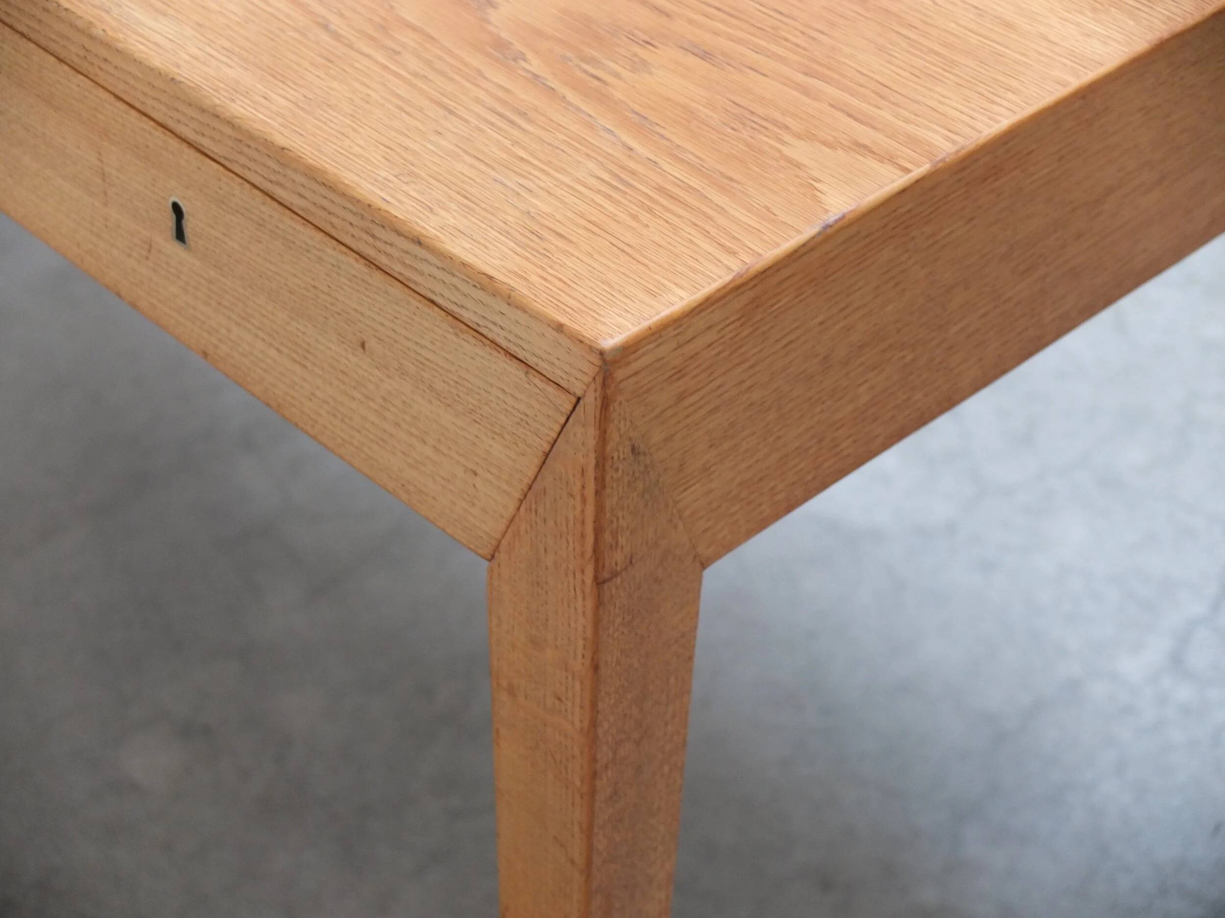 Freestanding 'Model 36' desk in oak by Severin Hansen for Haslev, 1958