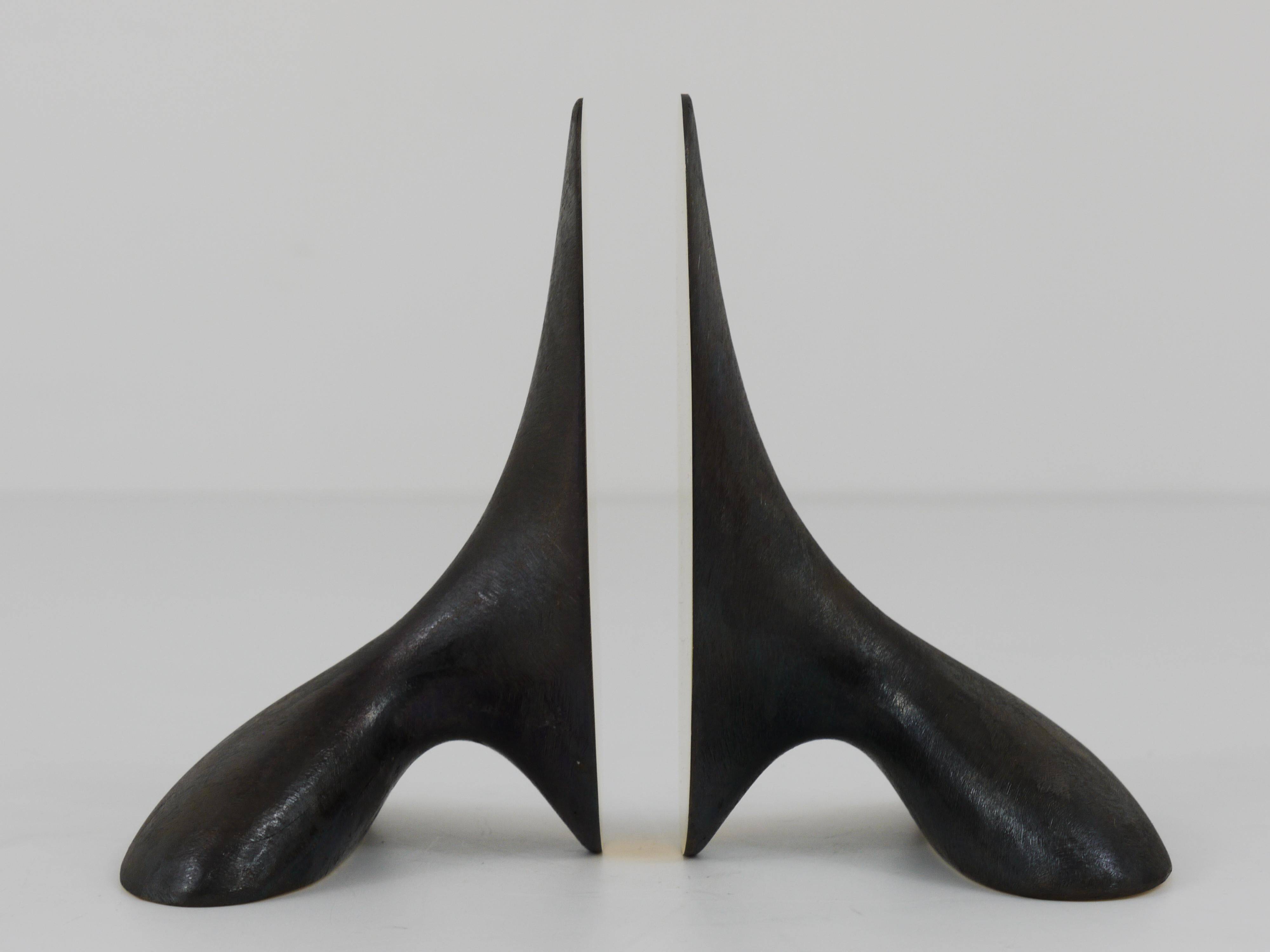 Pair of minimalist mid-century brass bookends by Carl Auböck #3653, Vienna, Austria.