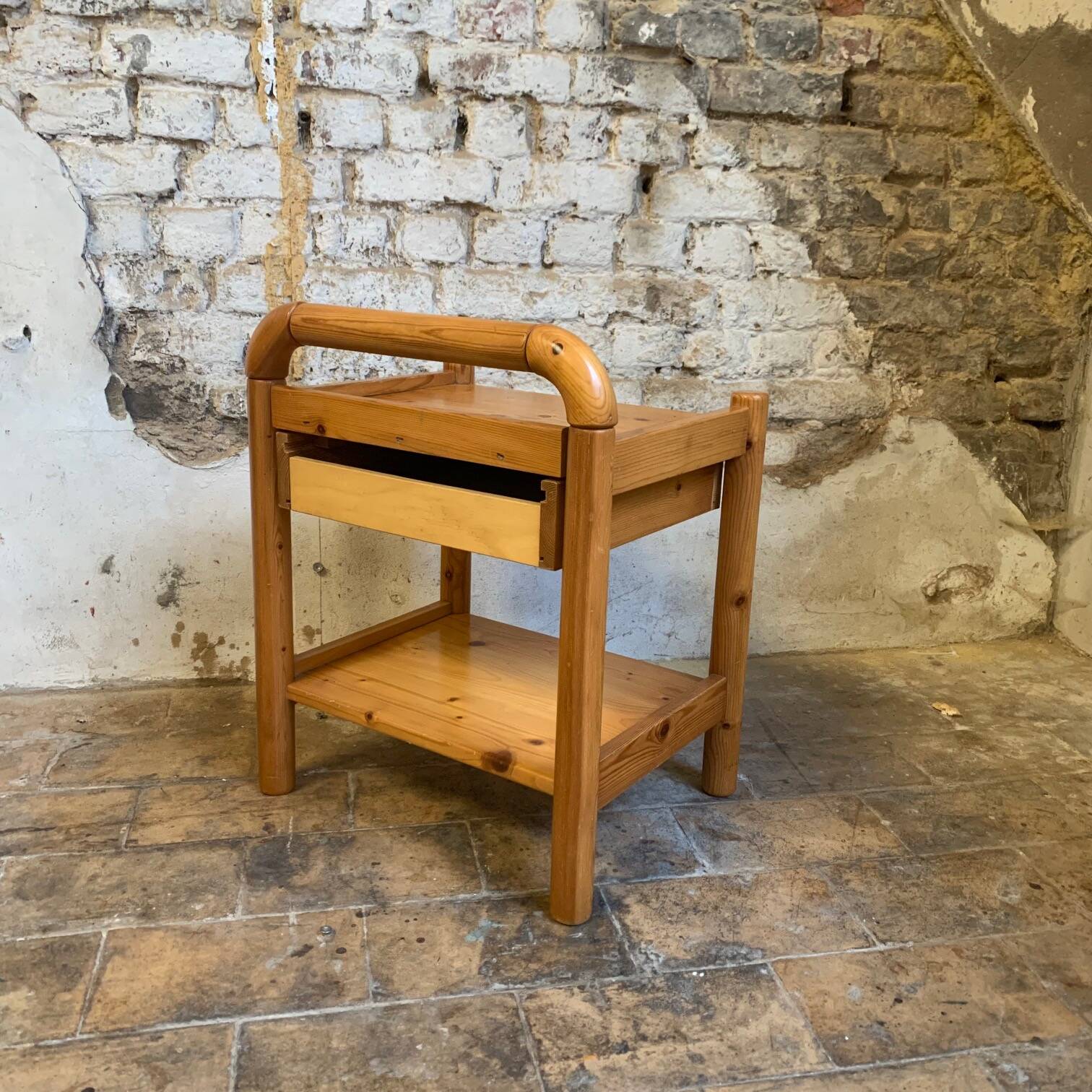 Pair of solid pine nightstands, Circa 1980s