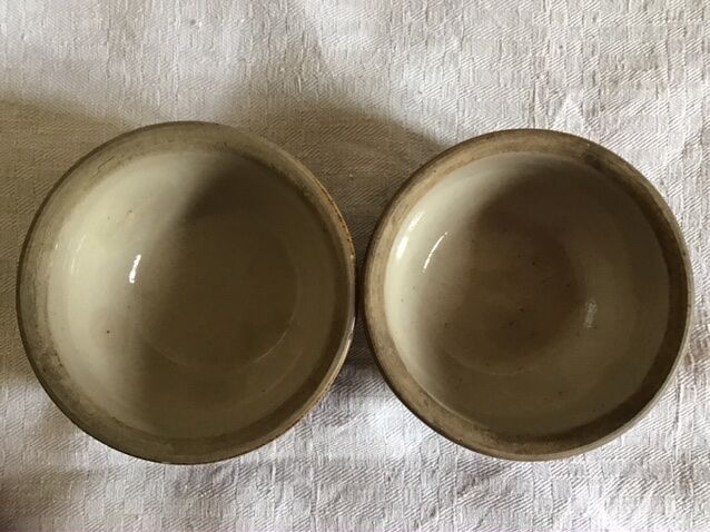 2 bowls