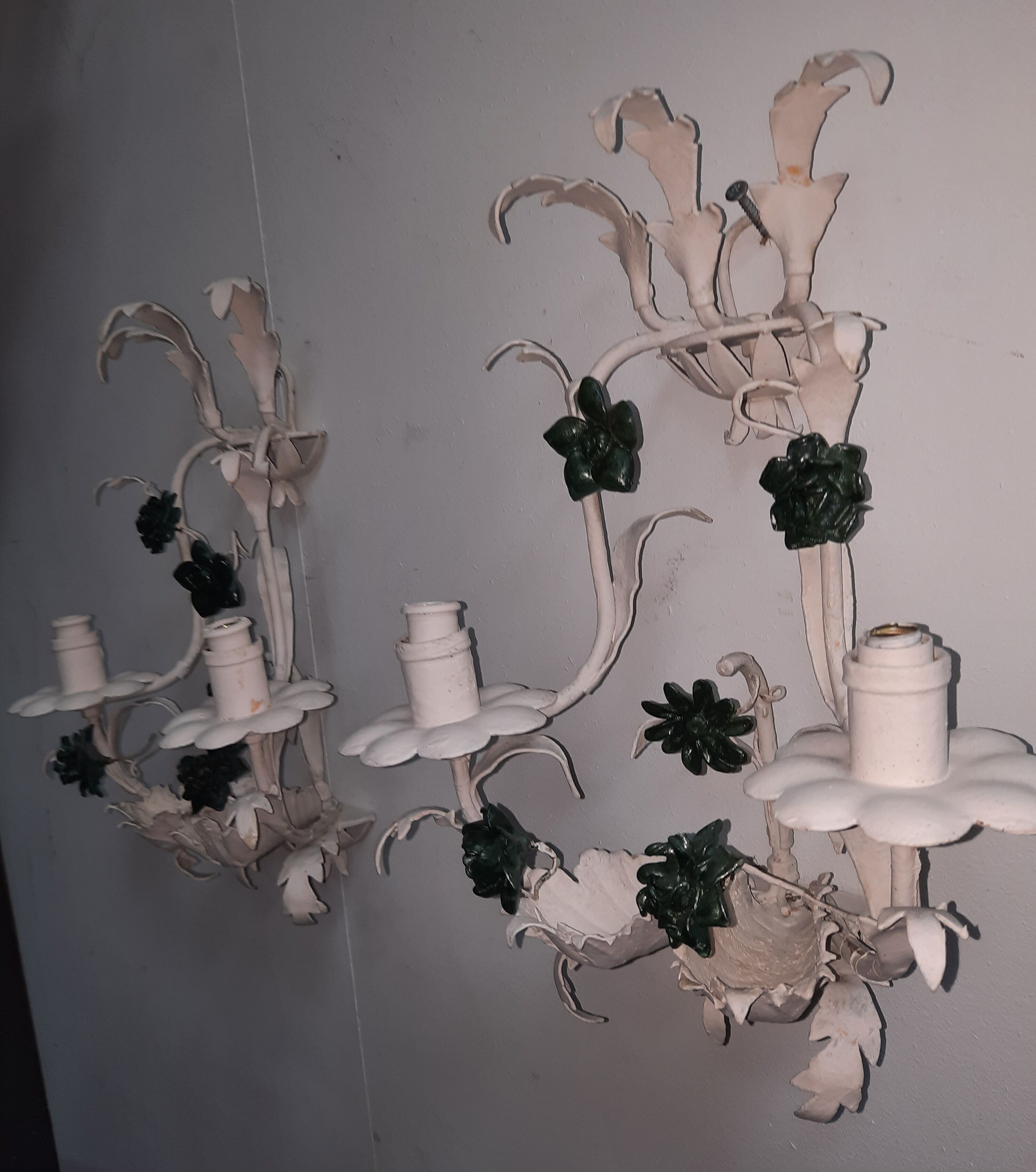 Pair of wall lamps in tole