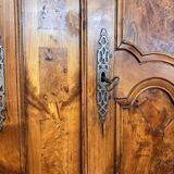 Bressan buffet with two bodies from the Louis XV period in walnut and elm.