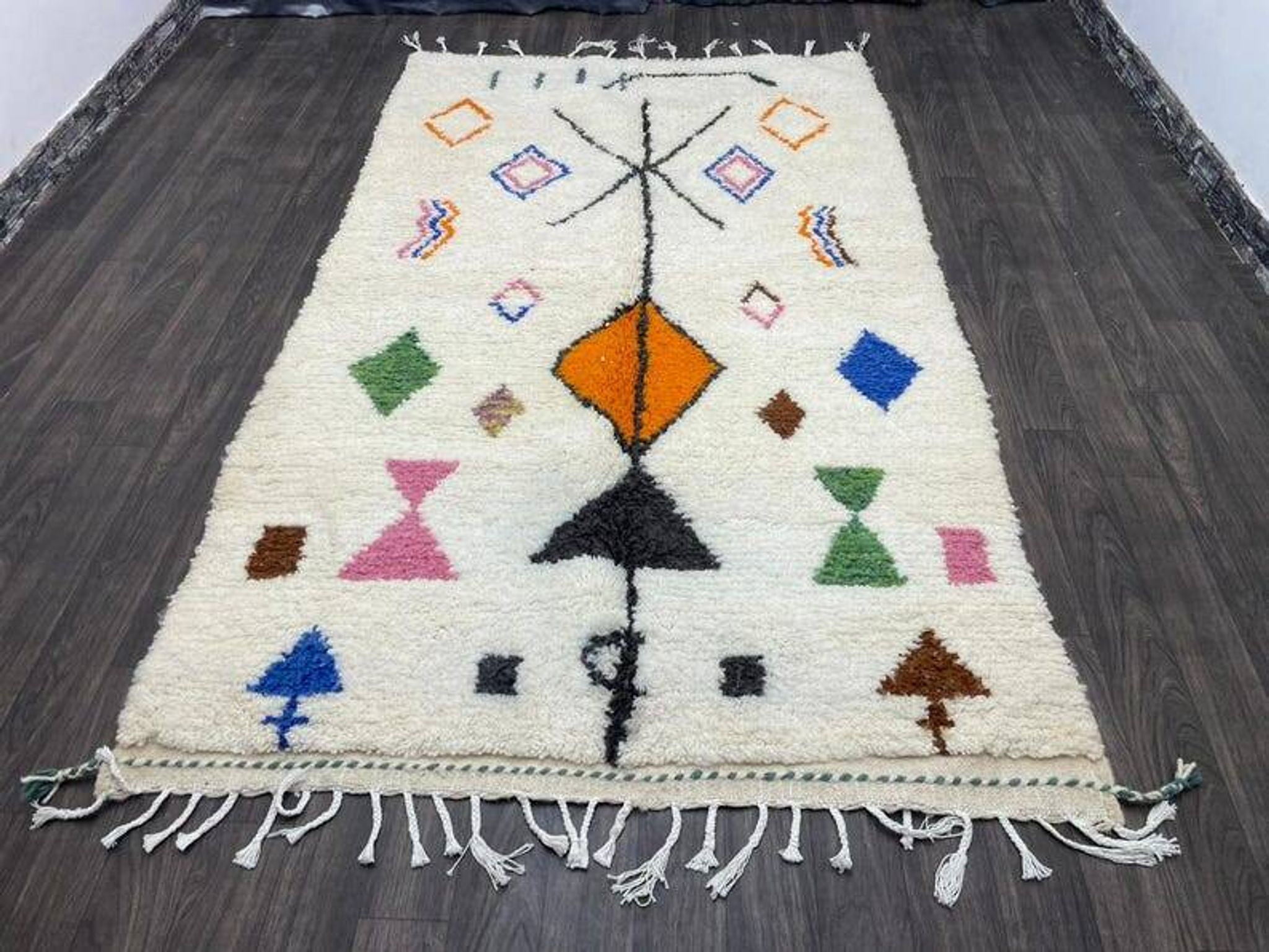 Berber Moroccan rug 250cm x 150cm