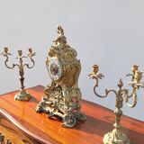 Louis xv style curved chest of drawers in mahogany