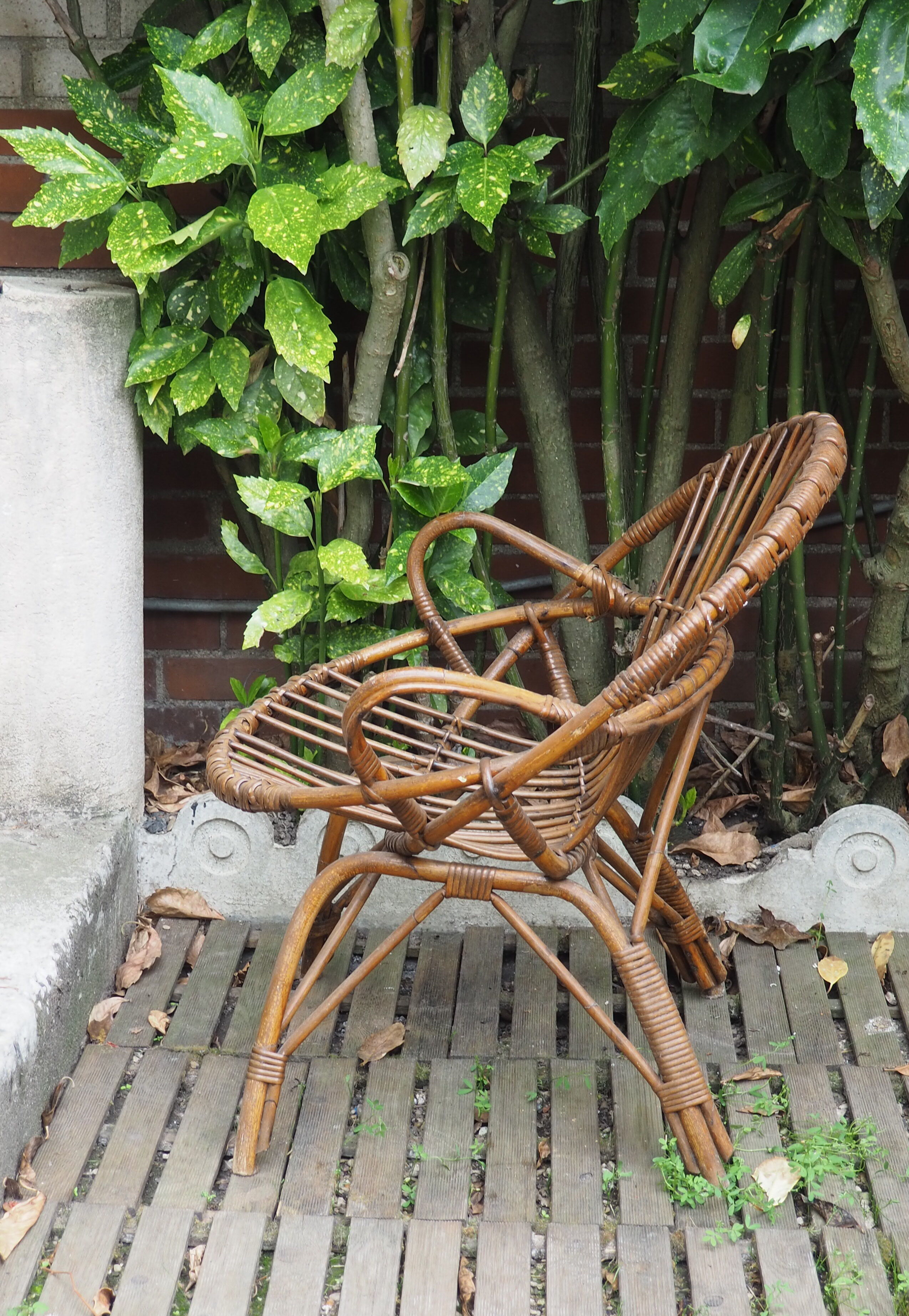Fauteuil corbeille en rotin