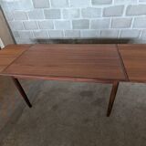 Scandinavian table with extensions
