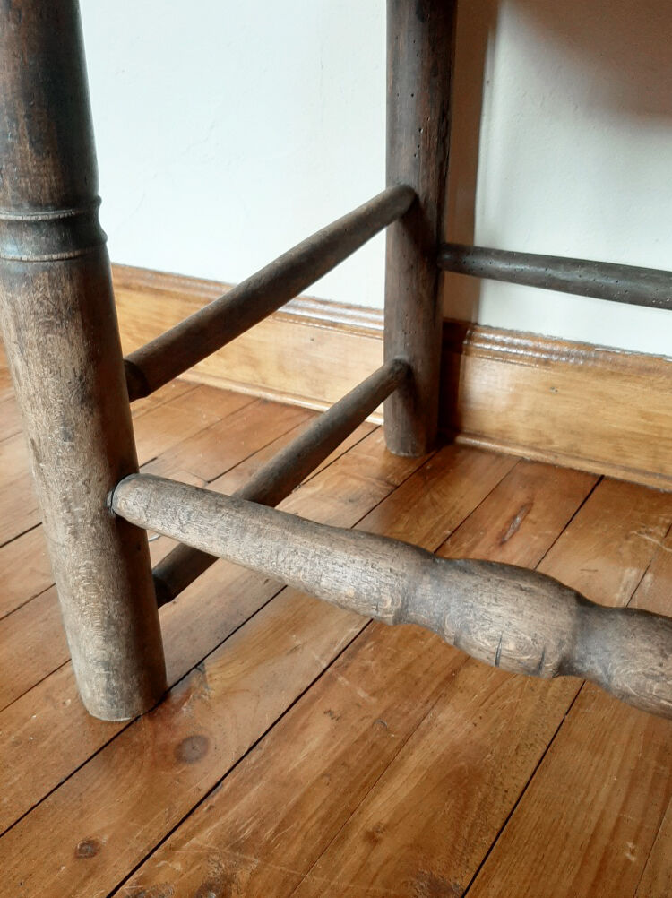 Chaise en bois et paille ancienne