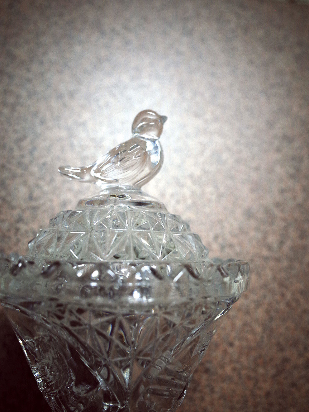 Baguier / Small chissed crystal box