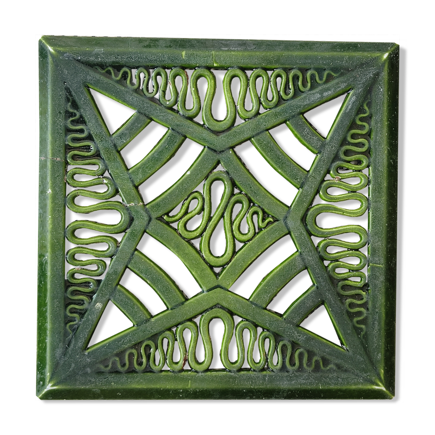 Green enamelled cast iron underside