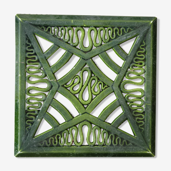 Green enamelled cast iron underside