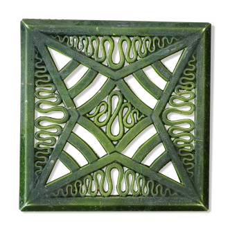 Green enamelled cast iron underside