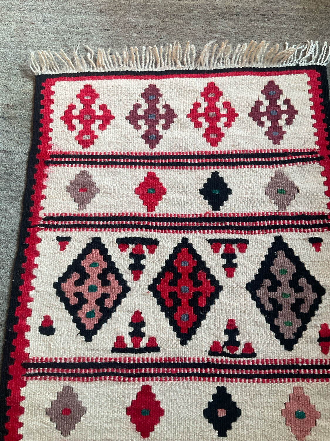 Vintage woven wool Kilim rug