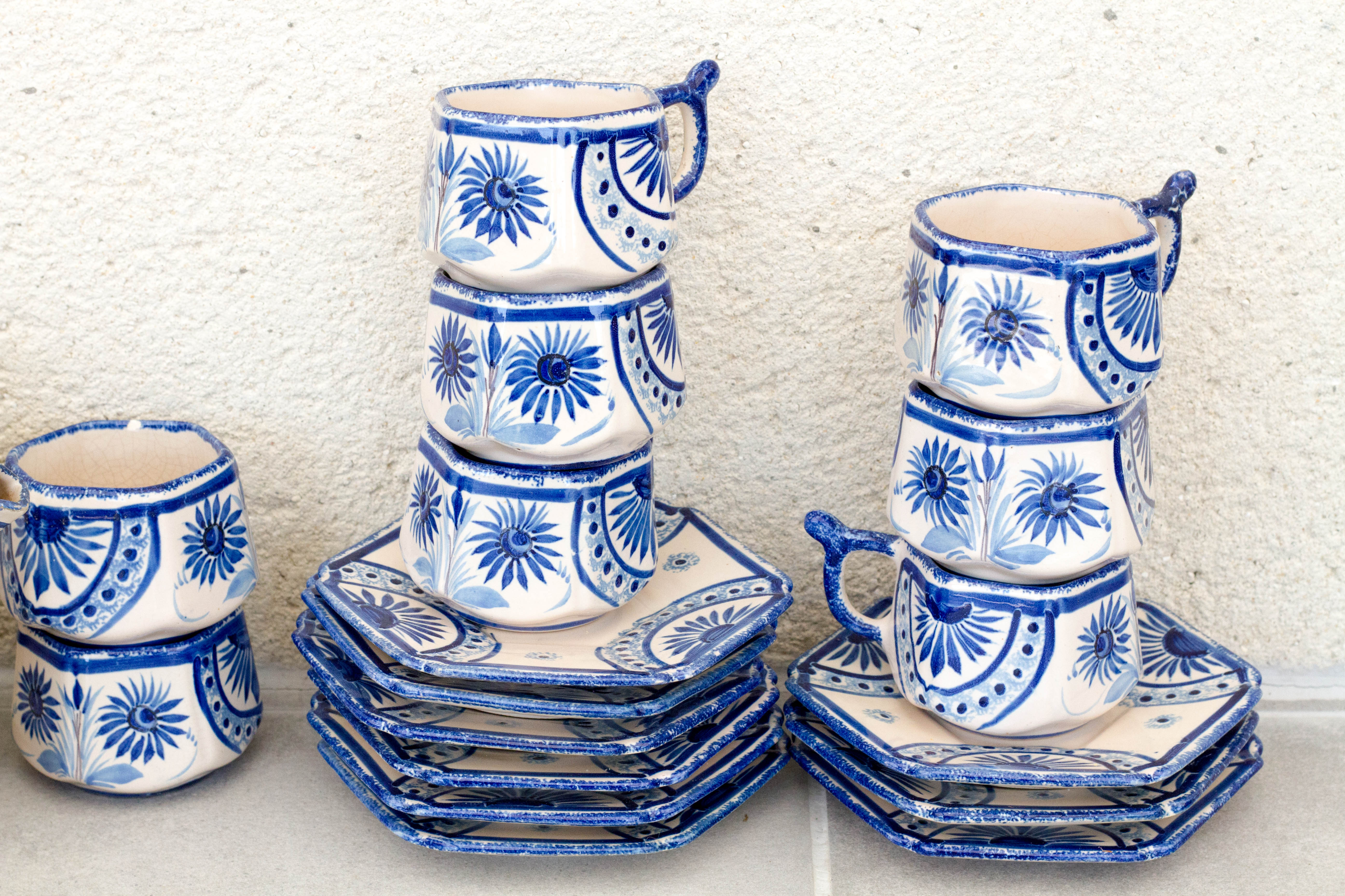 Quimper porcelain tea or coffee service signed Henriot from 76