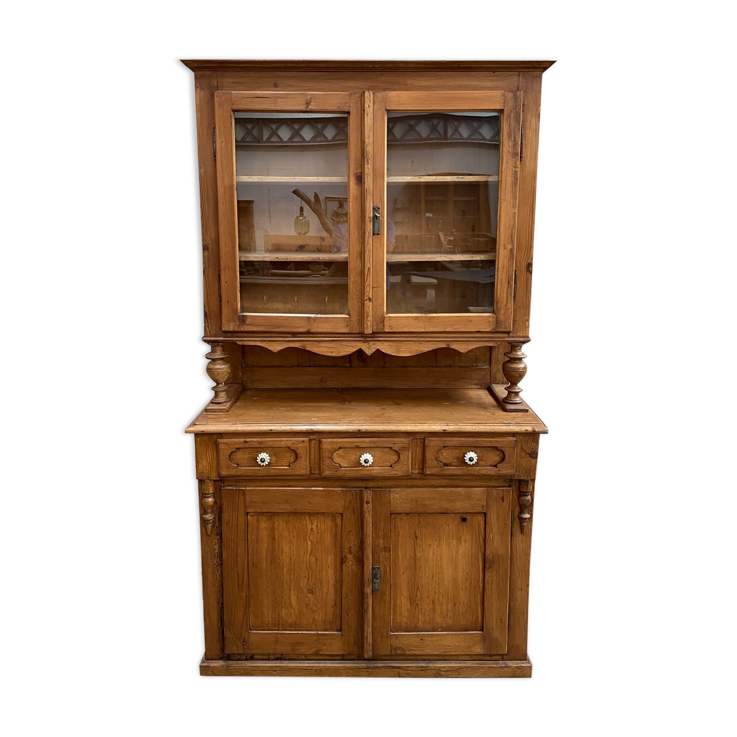 Early XXth century fir China buffet