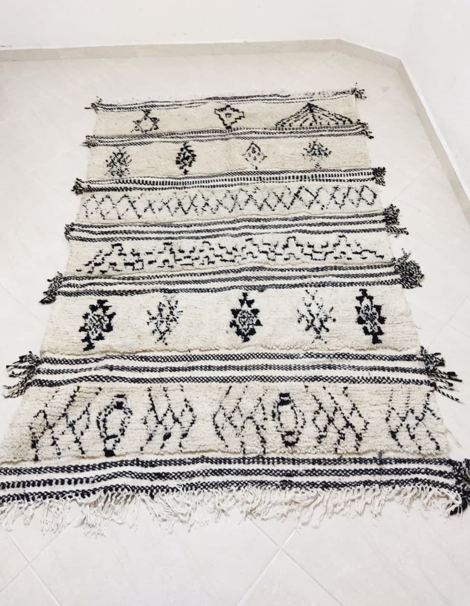 Moroccan berber carpet 222x147cm