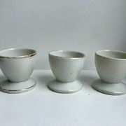 Trio de coquetiers blancs liseré doré années 50