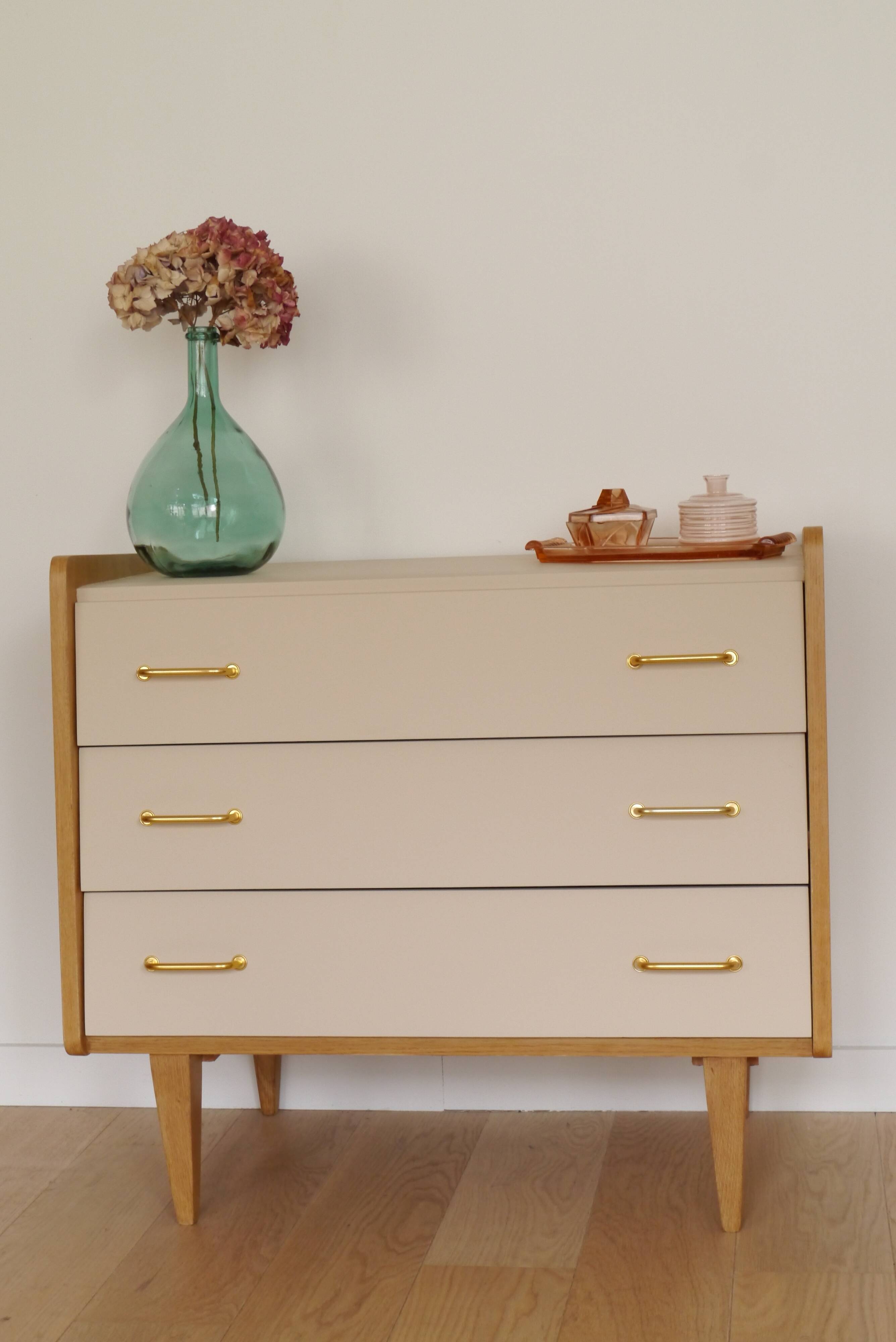 Vintage dresser