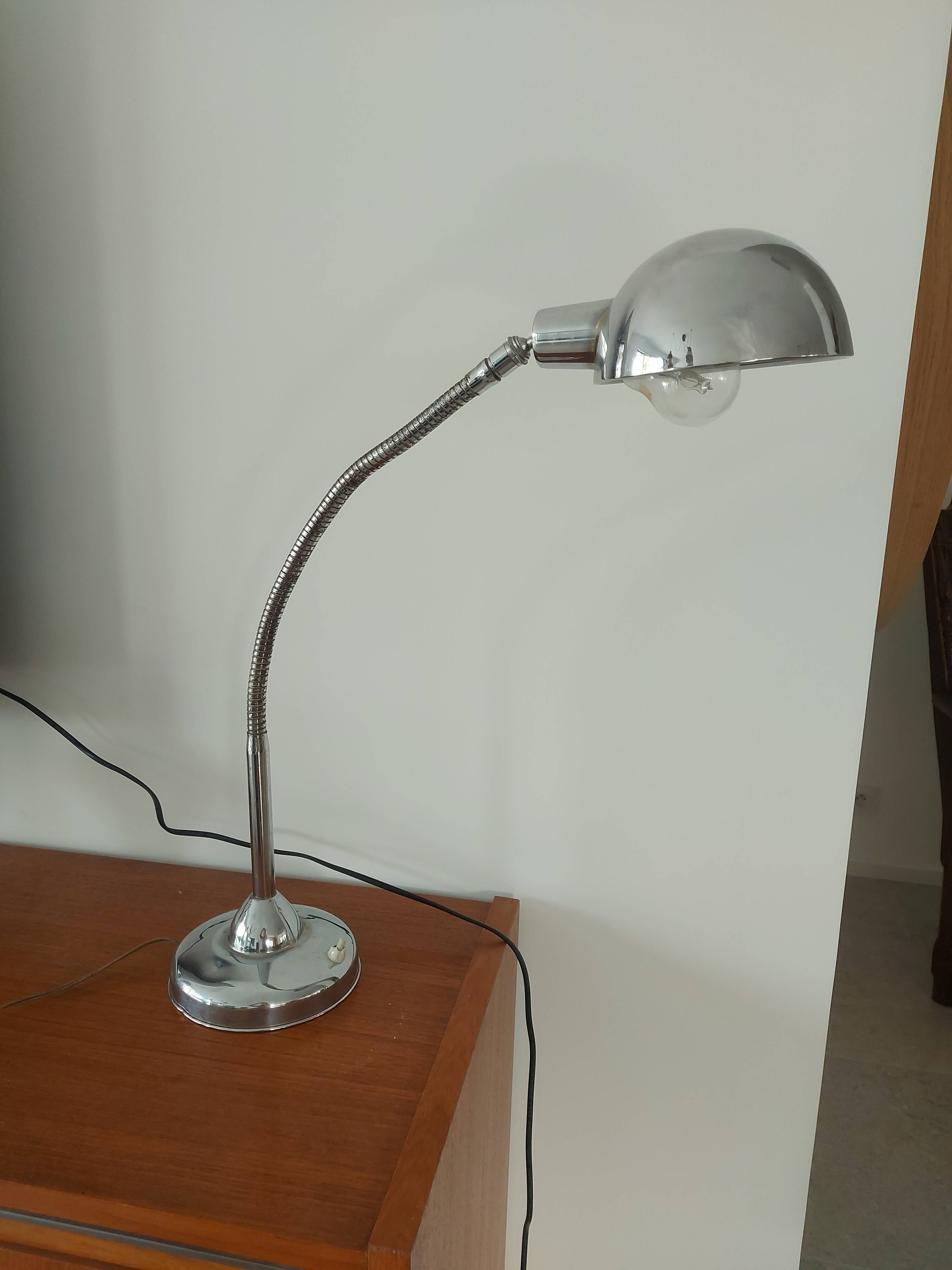 Lampe de bureau chromée Jumo