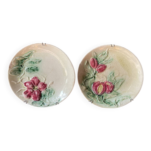 2 assiettes anciennes - barbotine