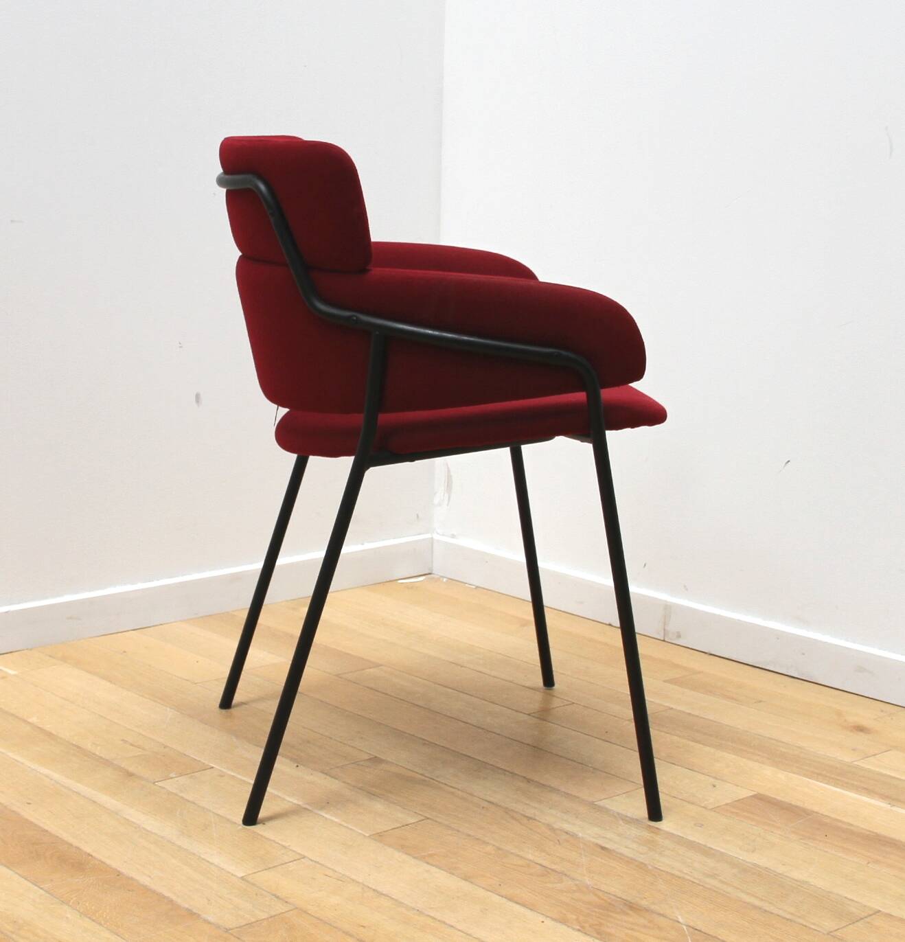 Chaise design "Strike chair", Armet