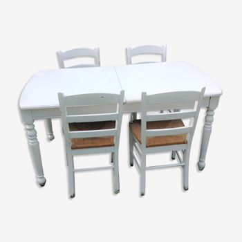 Ensemble table de ferme  blanche et quatre chaises