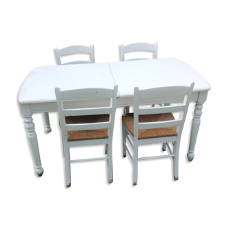 Ensemble table de ferme  blanche et quatre chaises