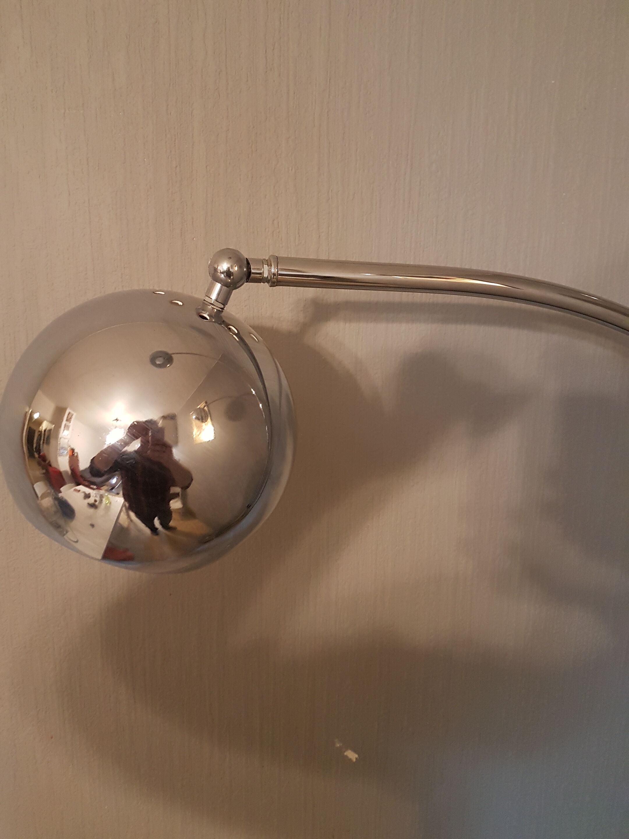 True thrush Gioffredo Reggiani lamppost