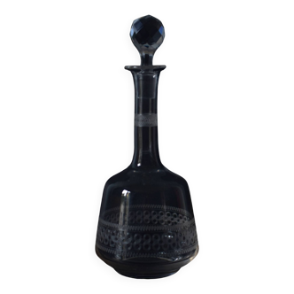 Glass carafe with serial number engraving