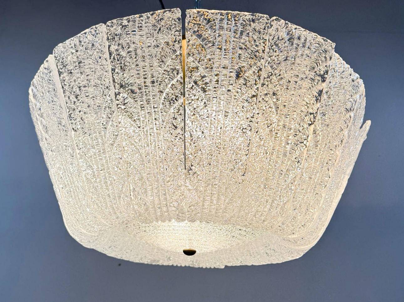 Barovier & Toso. Large ceiling lamp/chandelier by Barovier & Toso, Murano glass, Italy, 1960s, rare example.