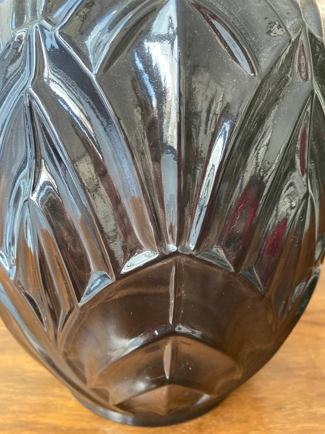 Vase style art deco gris
