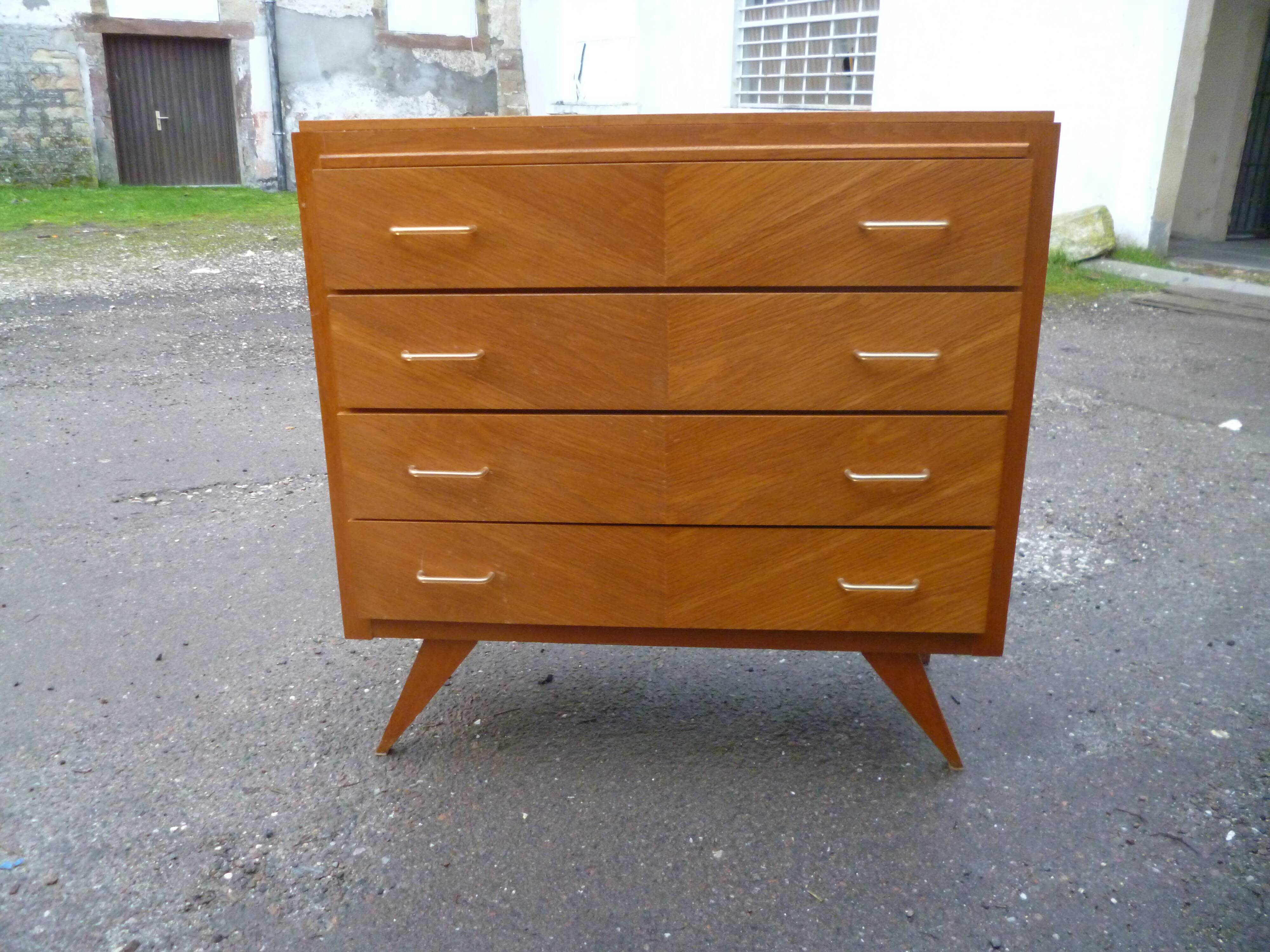 Dresser year 60/70