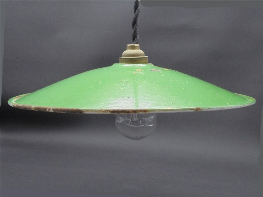 Enamelled sheet metal suspension