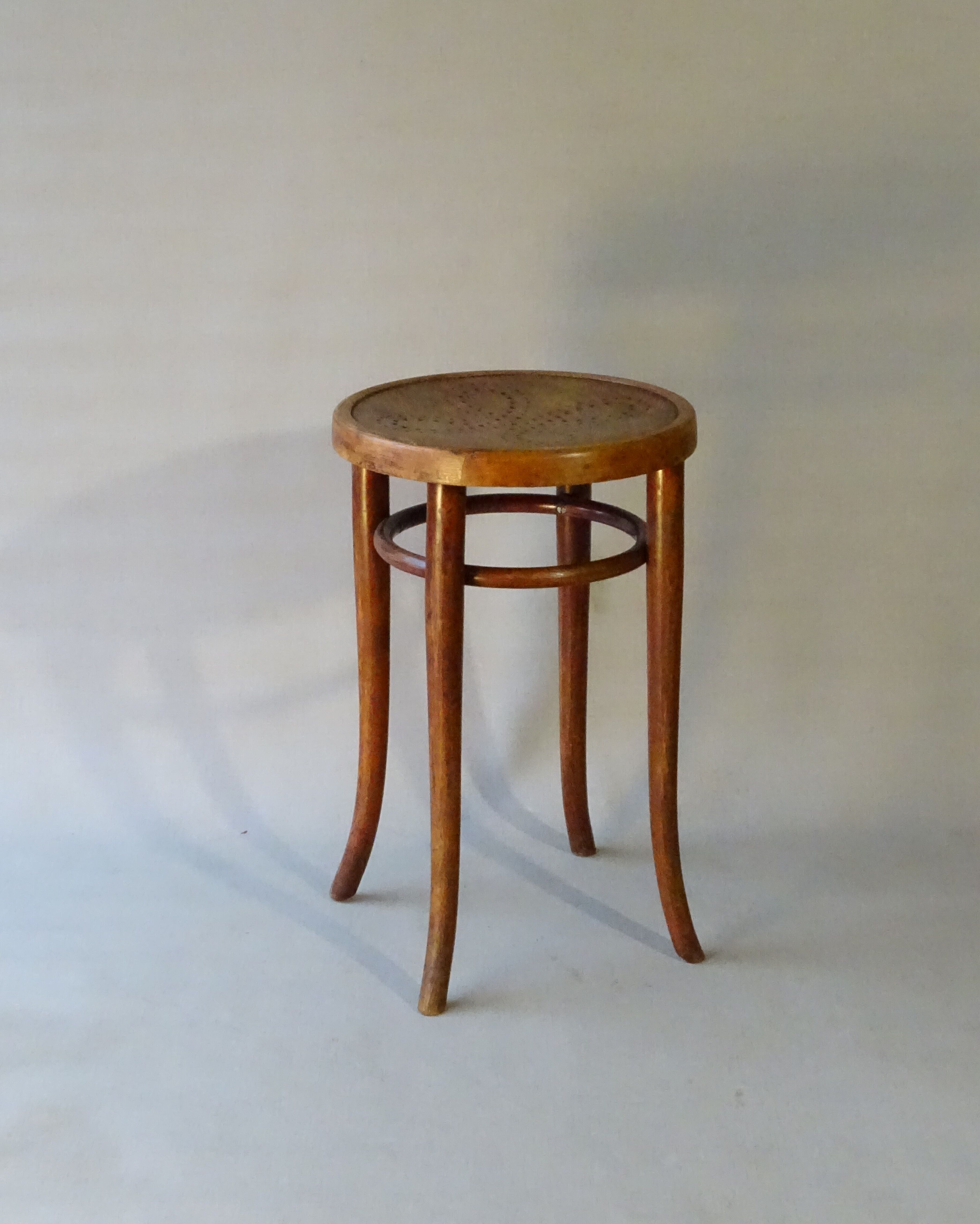 Piano stool by Thonet 1910, wooden seat Height 56cm