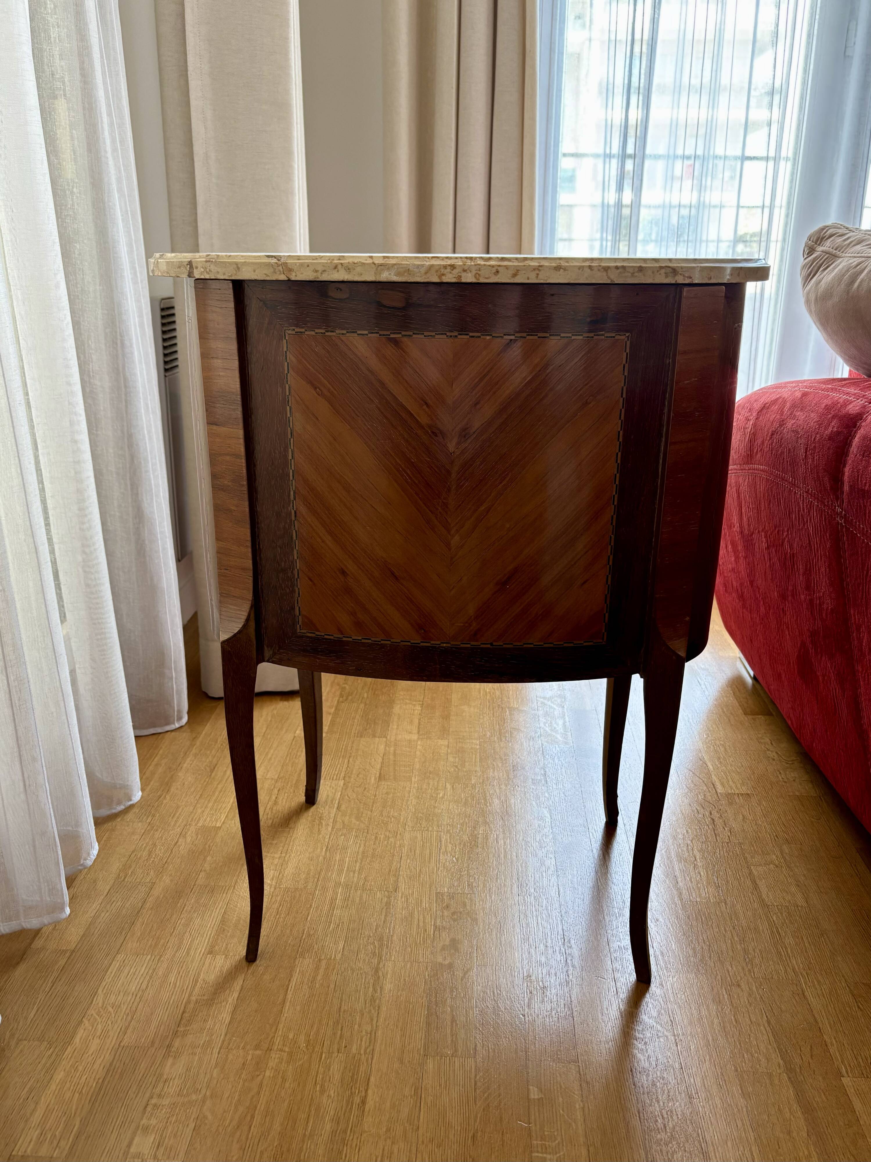 Louis XV chest of drawers in marquetry and gilded bronze, marble top