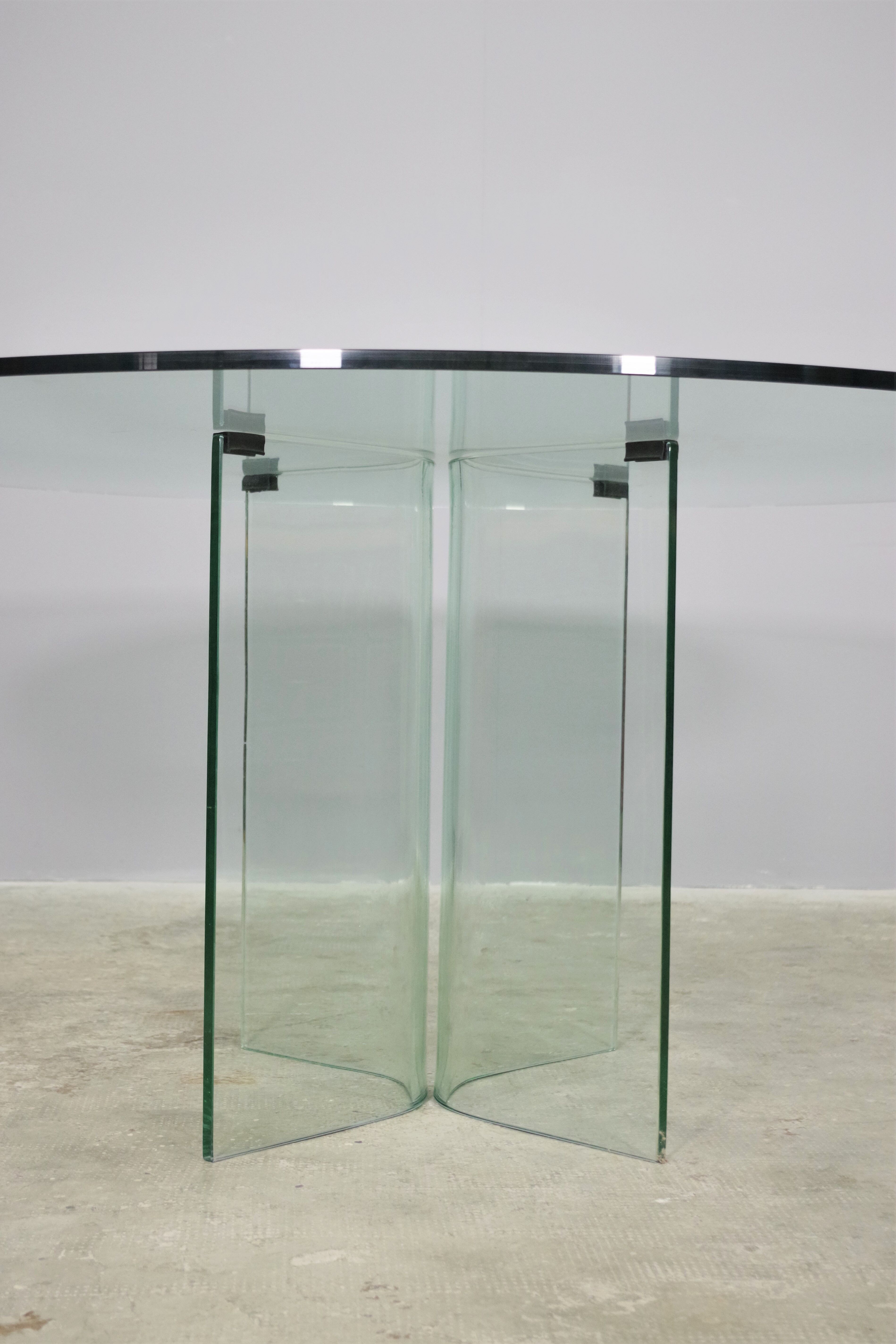 Round tempered glass table, 80s