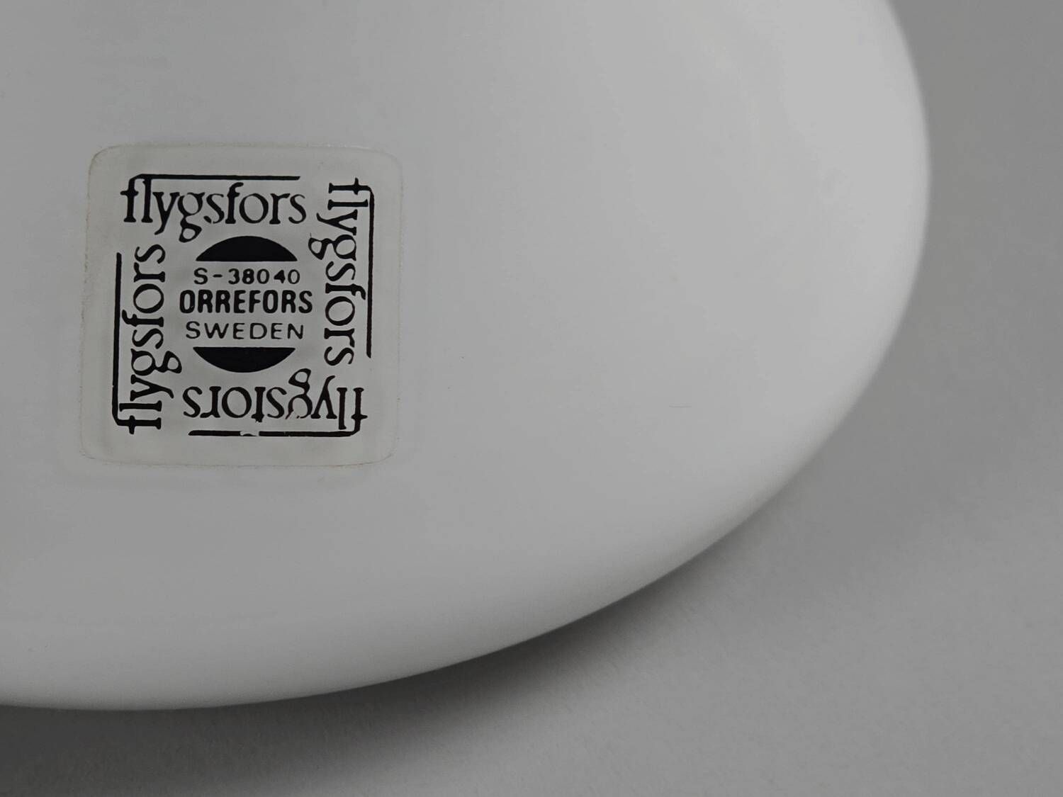 Lampe champignon en verre opalin Flygsfors Orrefors, Suède années 1970