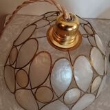 Pair of mother-of-pearl suspensions