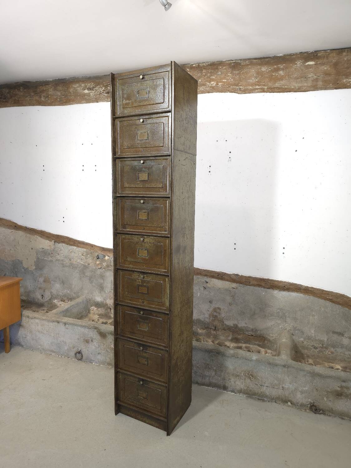 Large metal cabinet with flaps, Strafor or Ronéo style