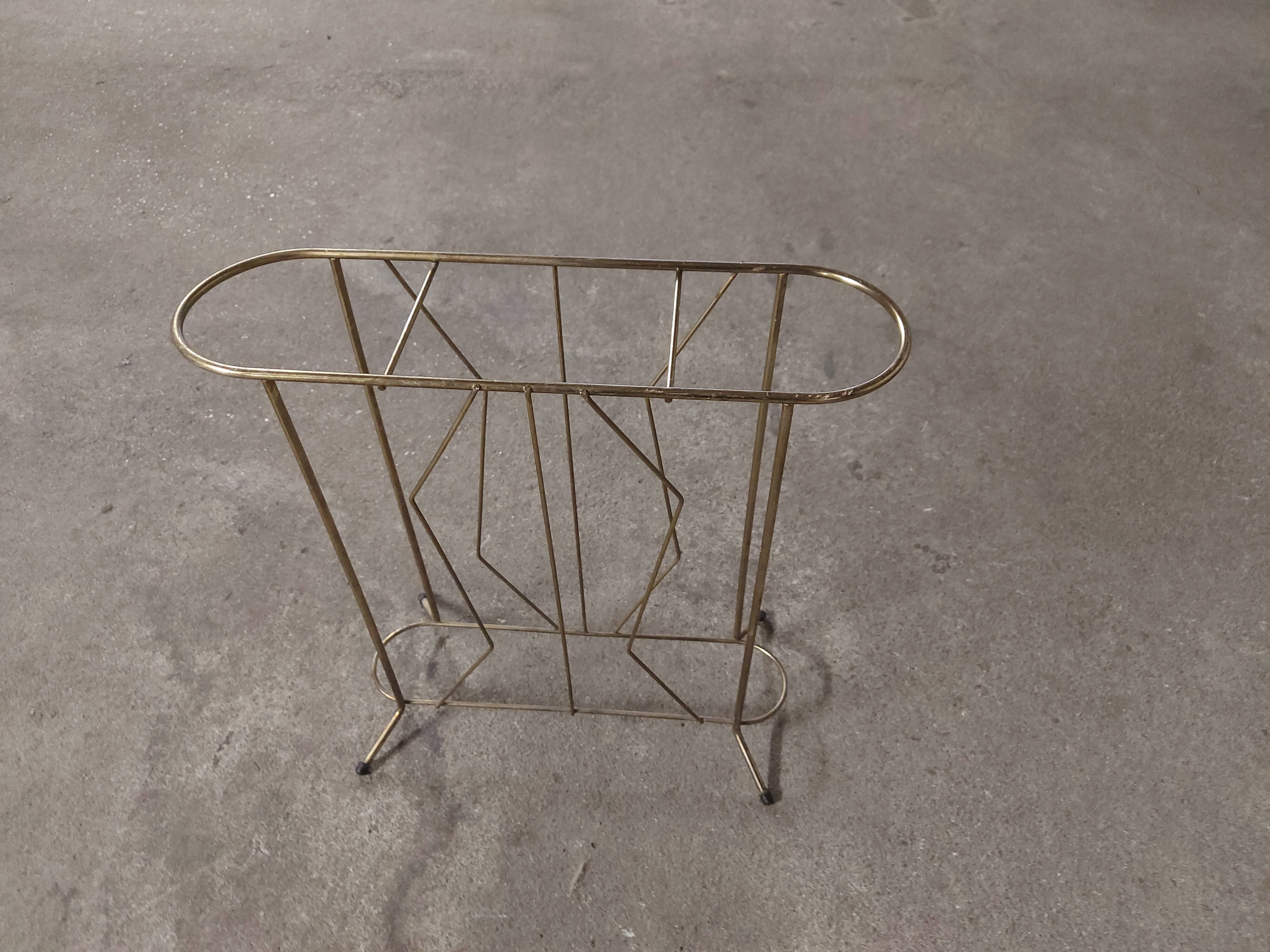 Vintage umbrella door
