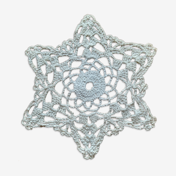 Napperon en forme d'étoile au crochet, années 70