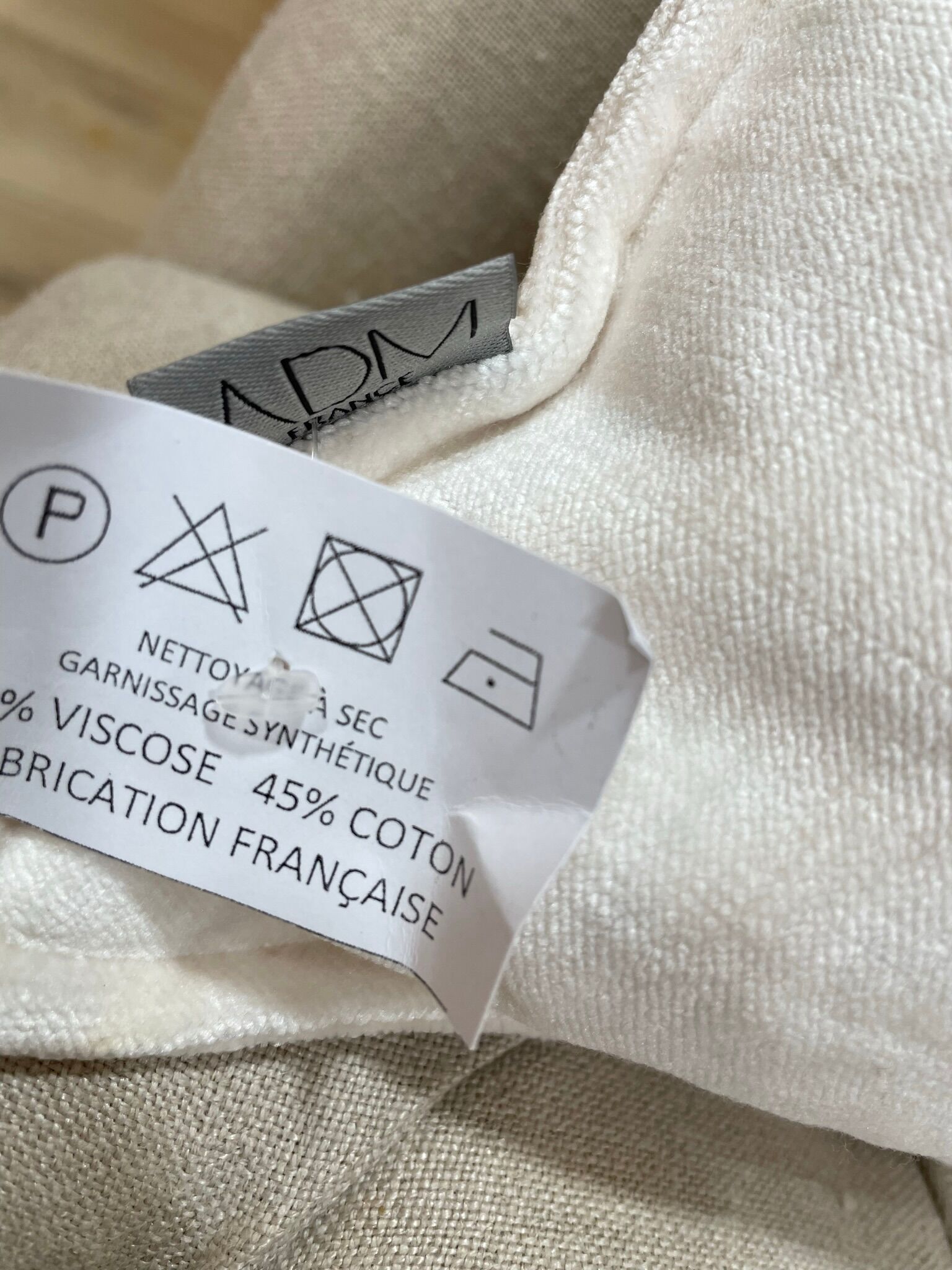 White velvet cushion 35x50 cm