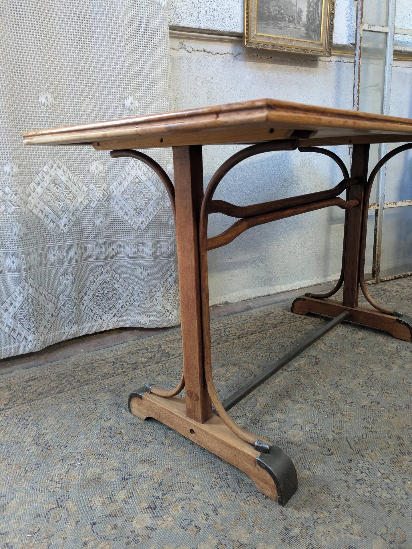 Bistro table