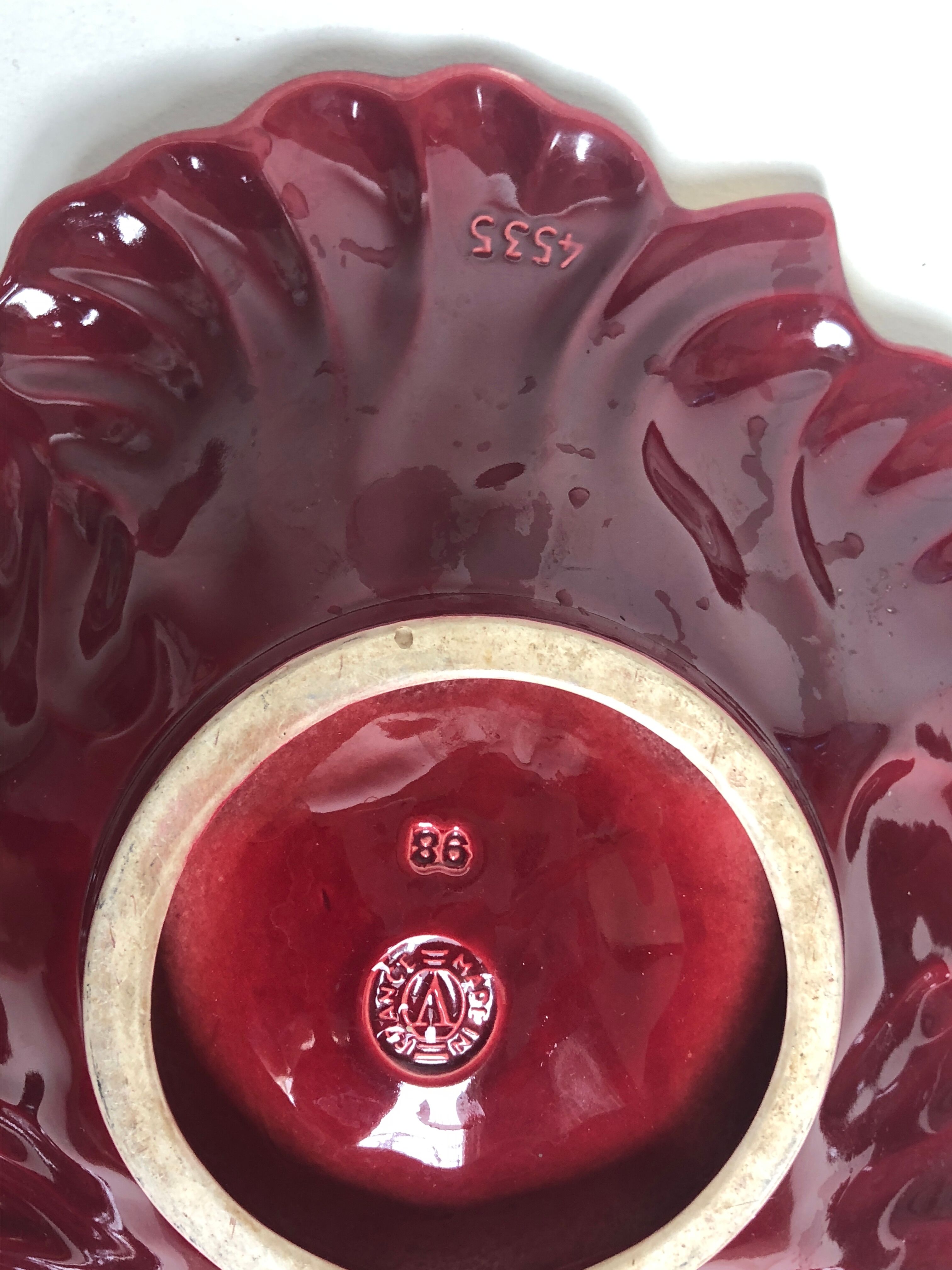 Flat ceramic burgundy vallauris